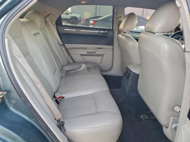 Chrysler 300 Touring Image 3