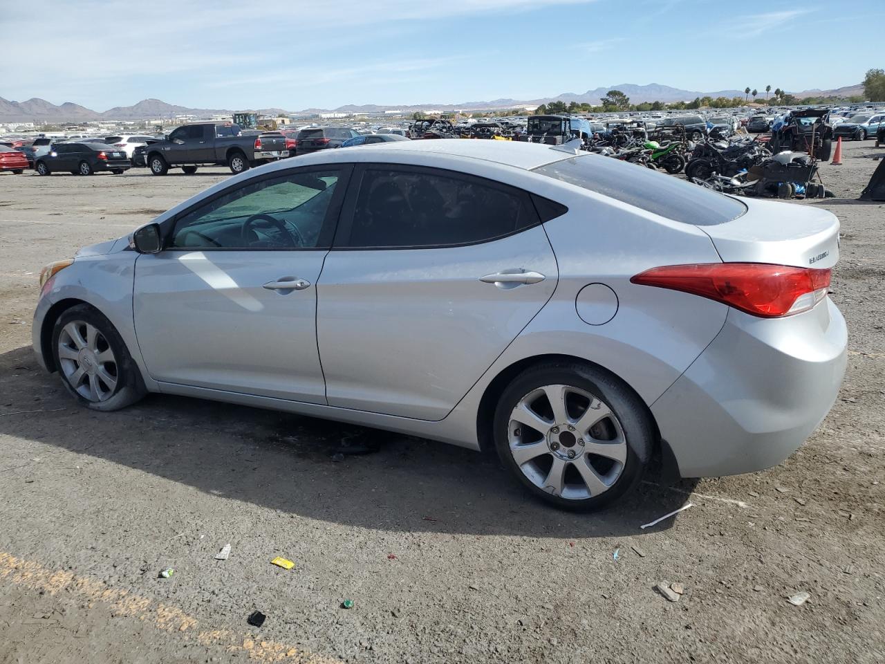 Hyundai ELANTRA Gls Image 6