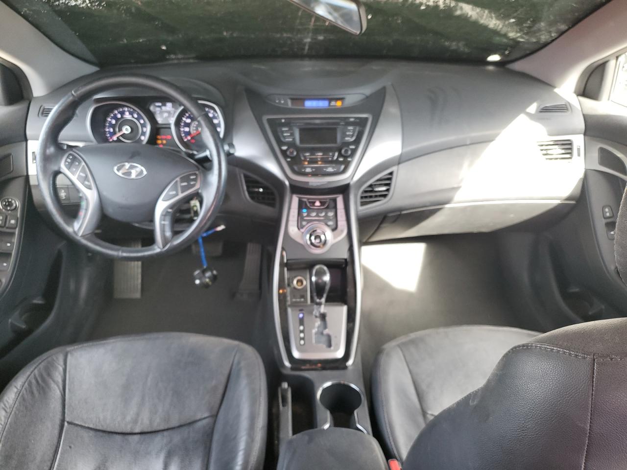 Hyundai ELANTRA Gls Image 11