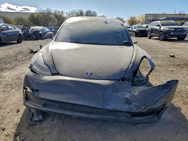 Tesla Model 3 Image 9