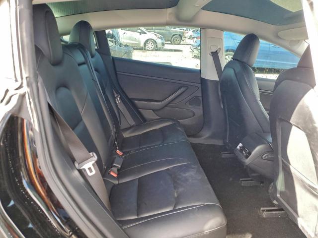 Tesla Model 3 Image 4