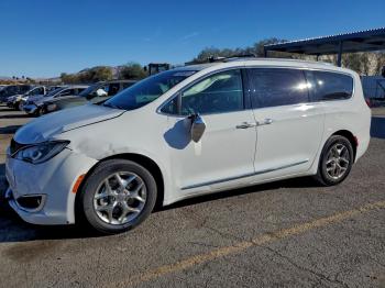  Salvage Chrysler Pacifica