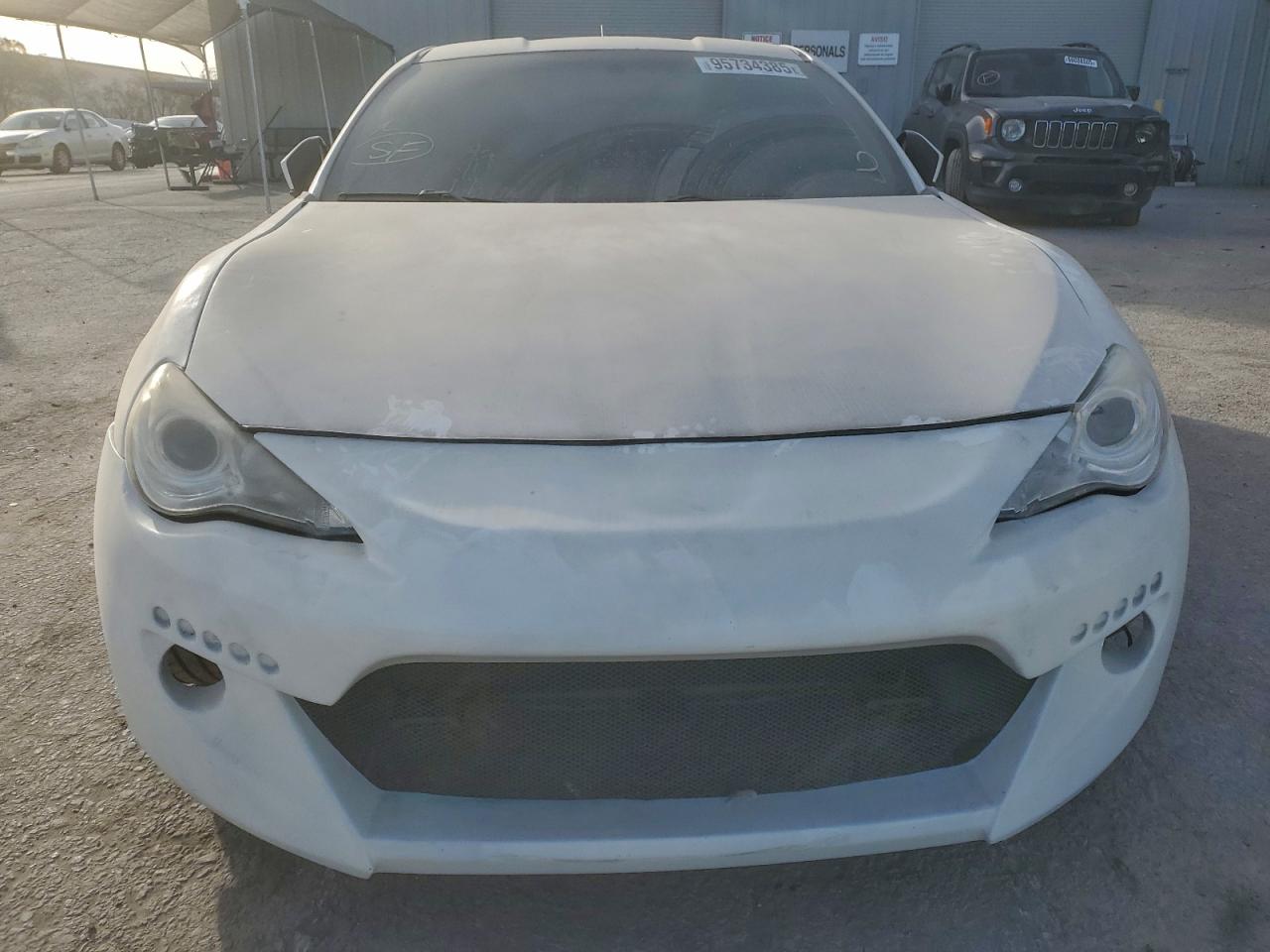 Toyota Scion Image 12