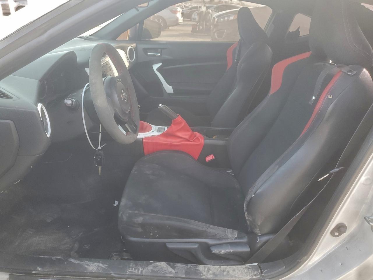 Toyota Scion Image 4