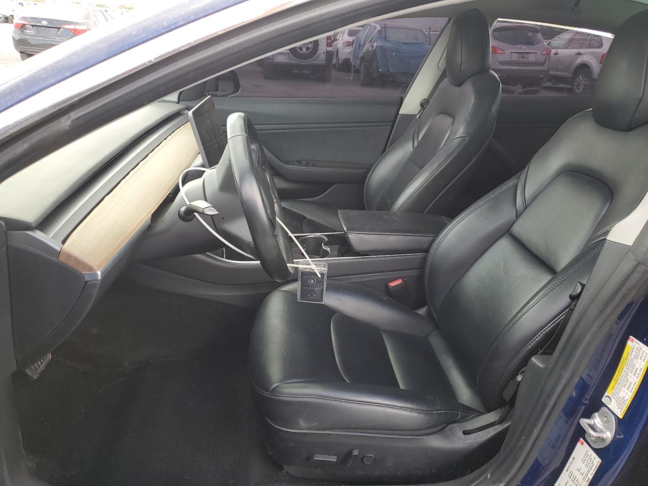 Tesla Model 3 Image 11