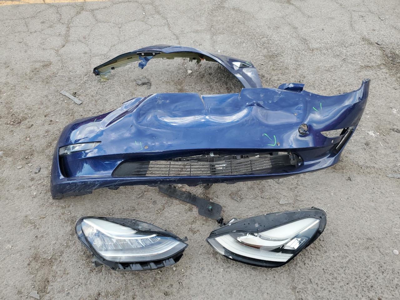 Tesla Model 3 Image 10