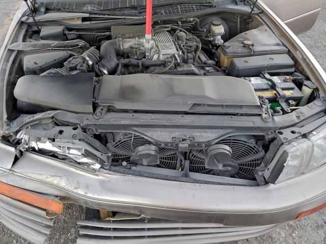 Lexus LS 400 Image 10