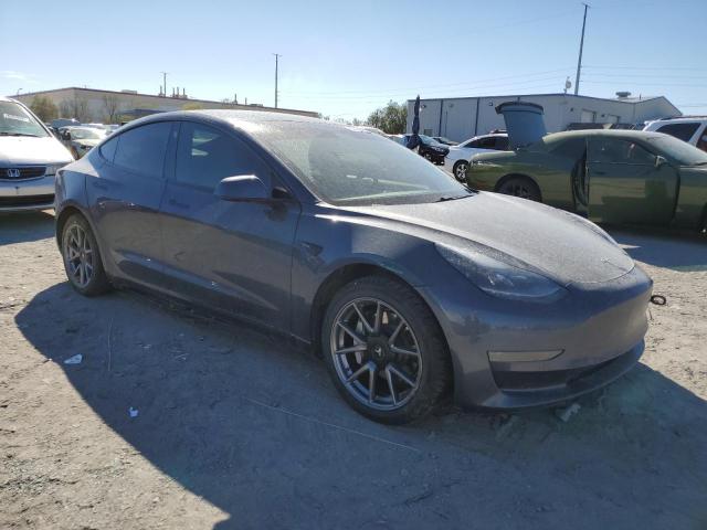 Tesla Model 3 Image 3