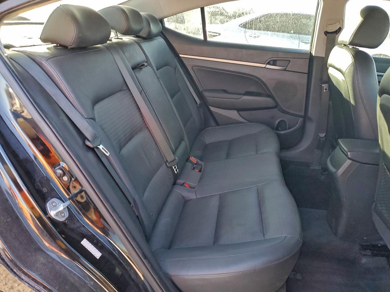 Hyundai ELANTRA Se Image 13