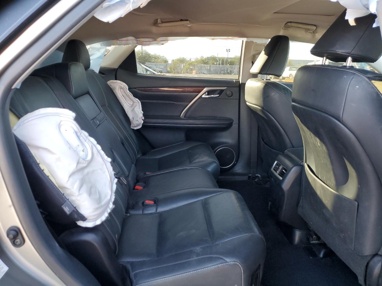 Lexus RX 350 L Image 9