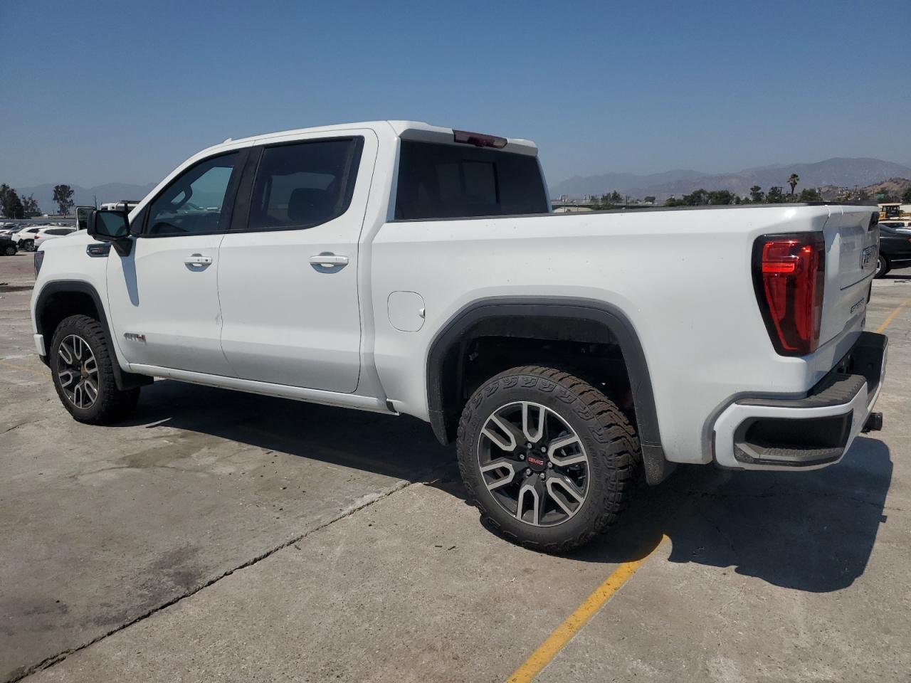 GMC Sierra K1500 At4 Image 12