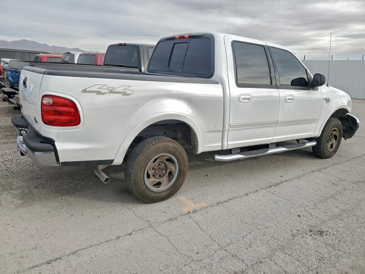 Ford F-150 Supercrew Image 6