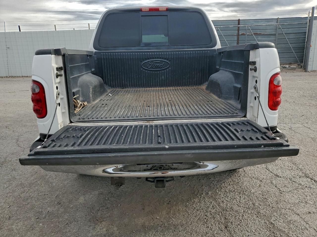 Ford F-150 Supercrew Image 2