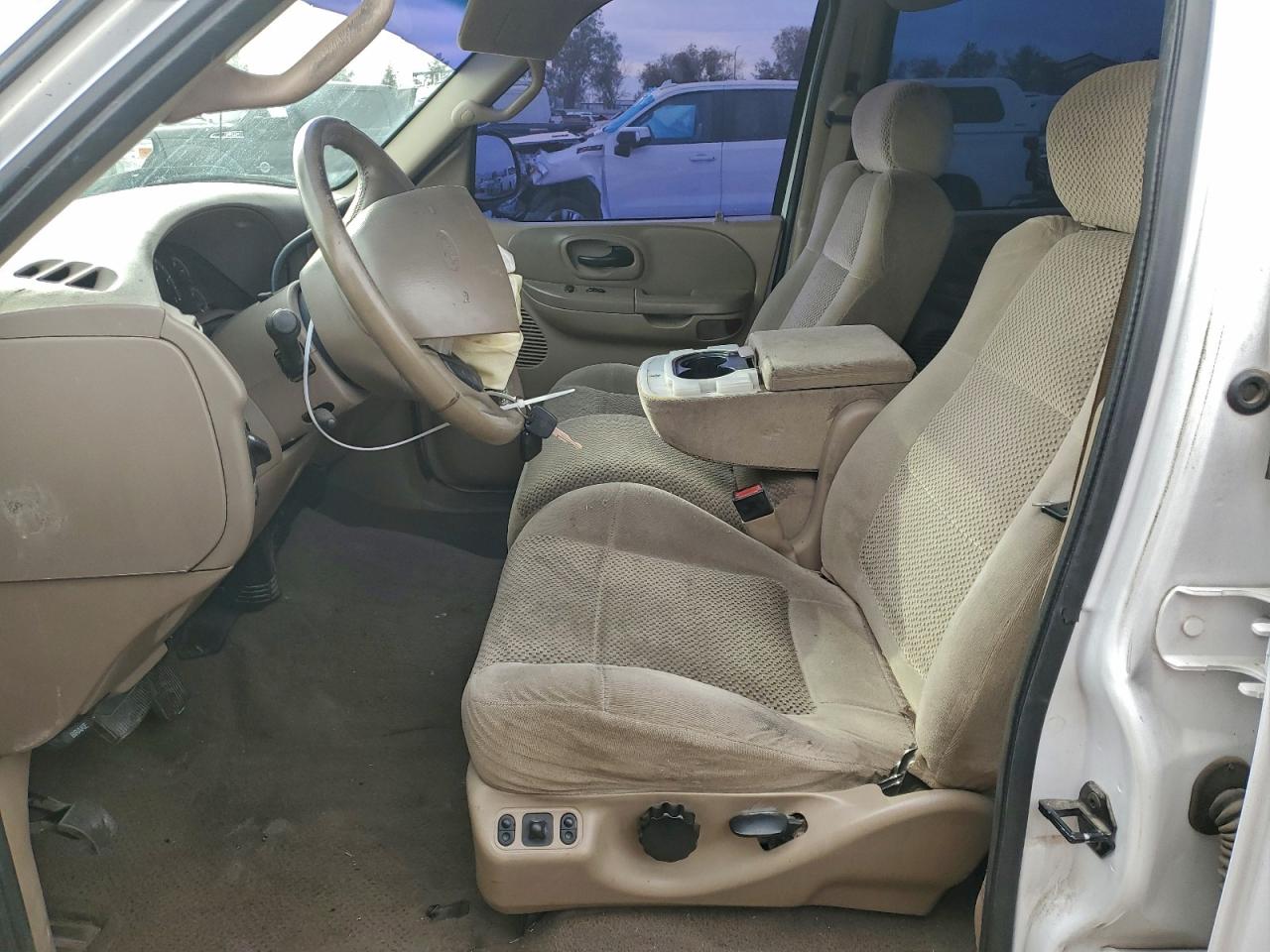 Ford F-150 Supercrew Image 3