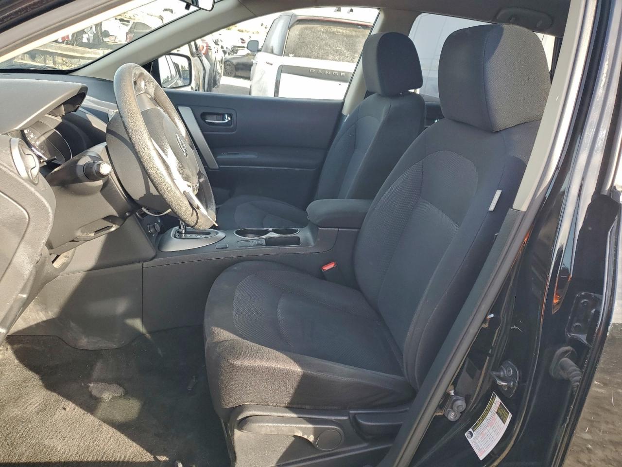 Nissan Rogue S Image 2