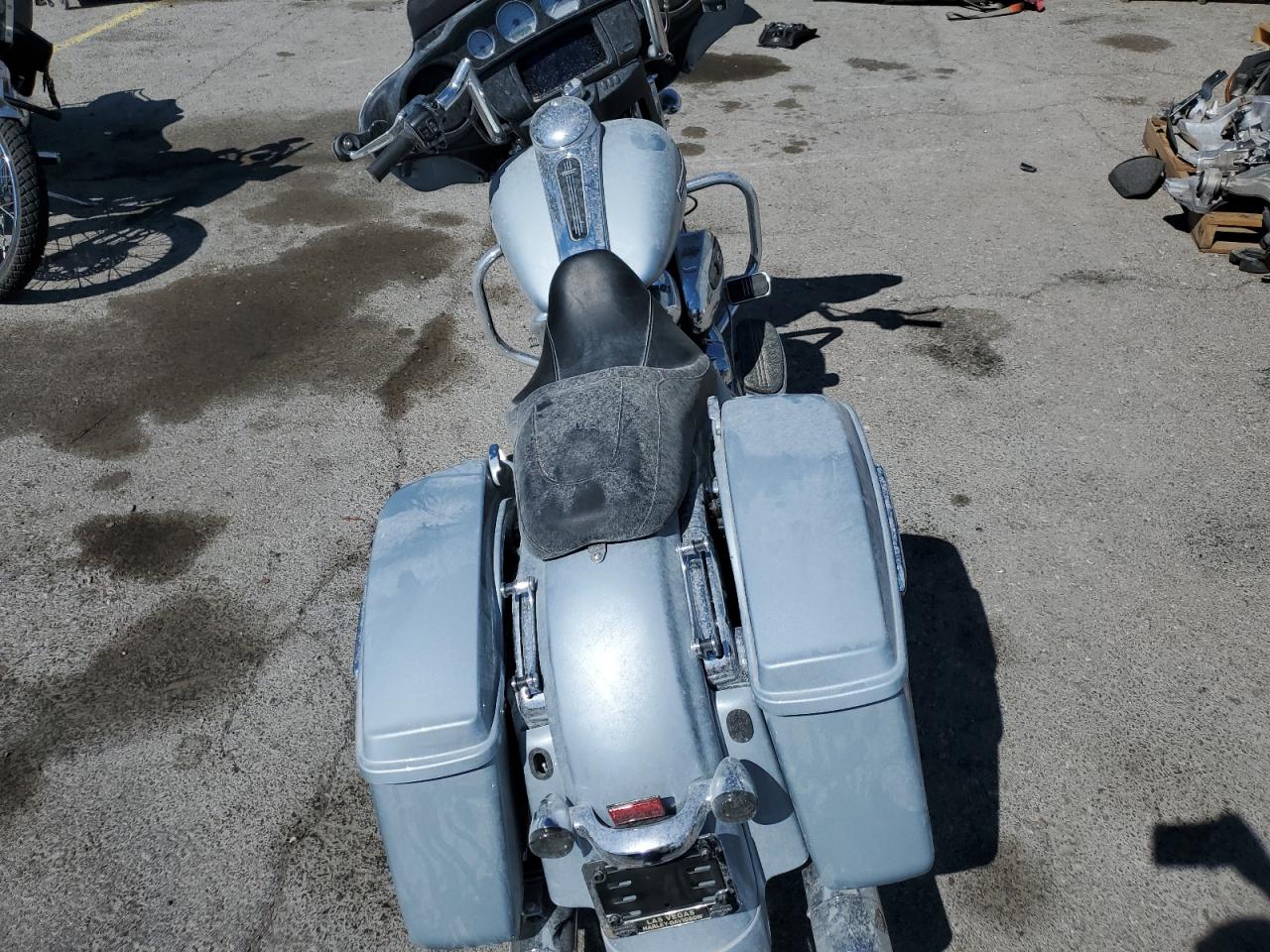 Harley-Davidson Fl Image 3