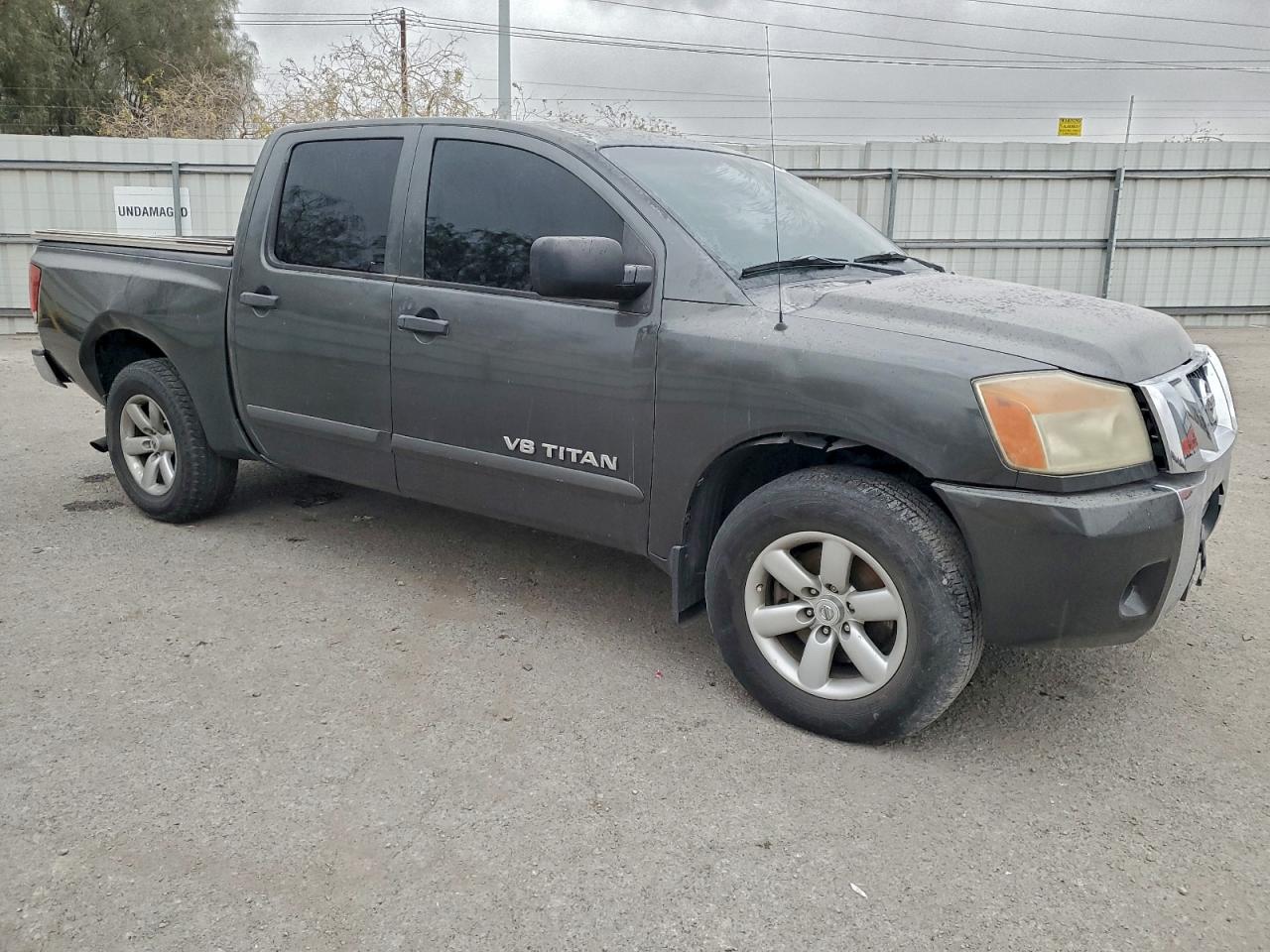 Nissan Titan Xe Image 8