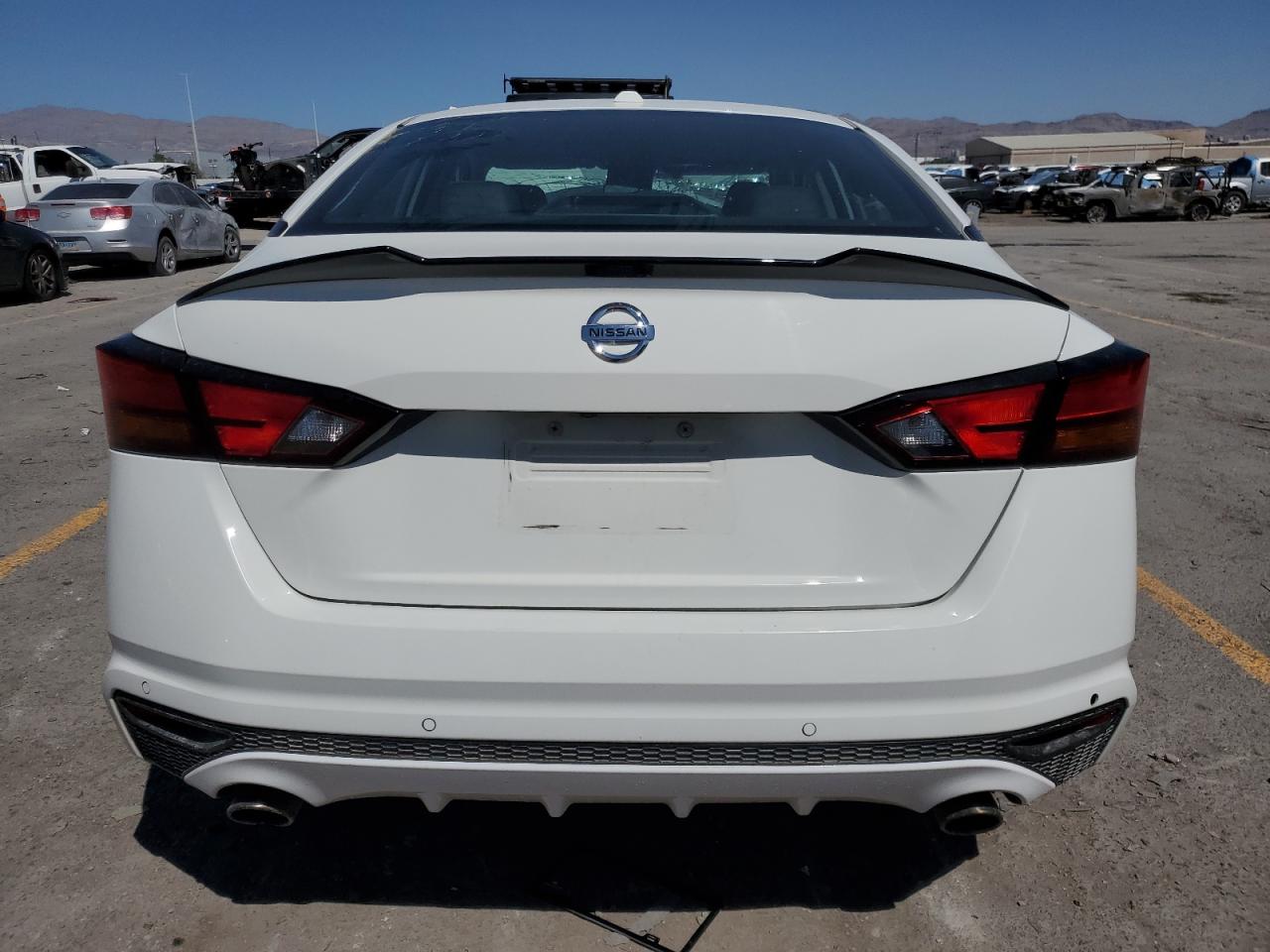 Nissan Altima Sr Image 10