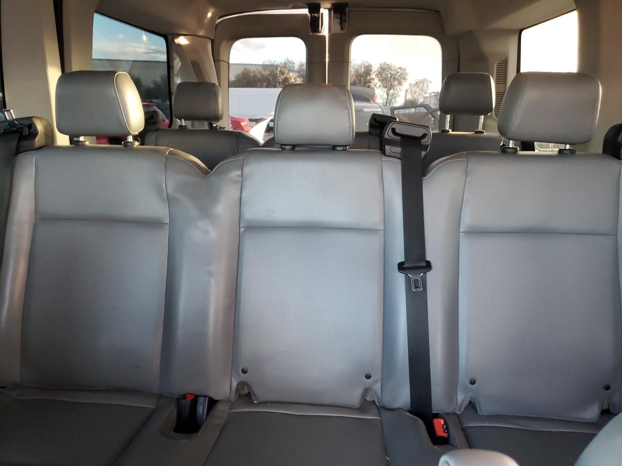 Ford Transit T-150 Image 5