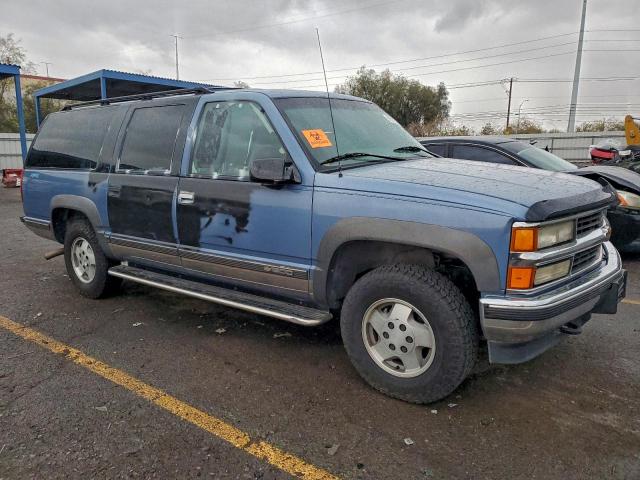Chevrolet Suburban K1500 Image 9