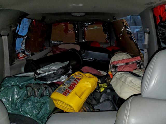 Chevrolet Suburban K1500 Image 6