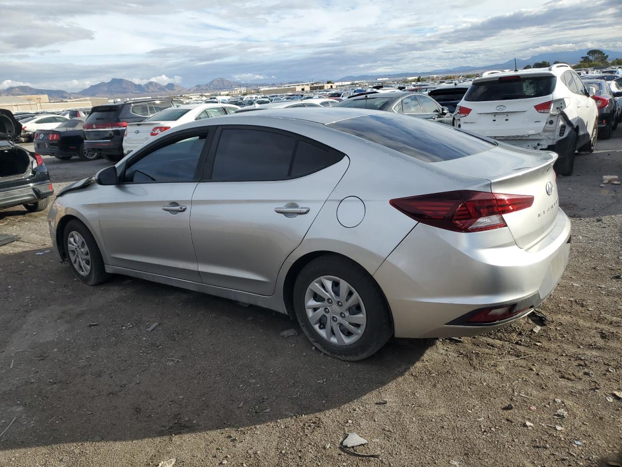 Hyundai ELANTRA Se Image 2