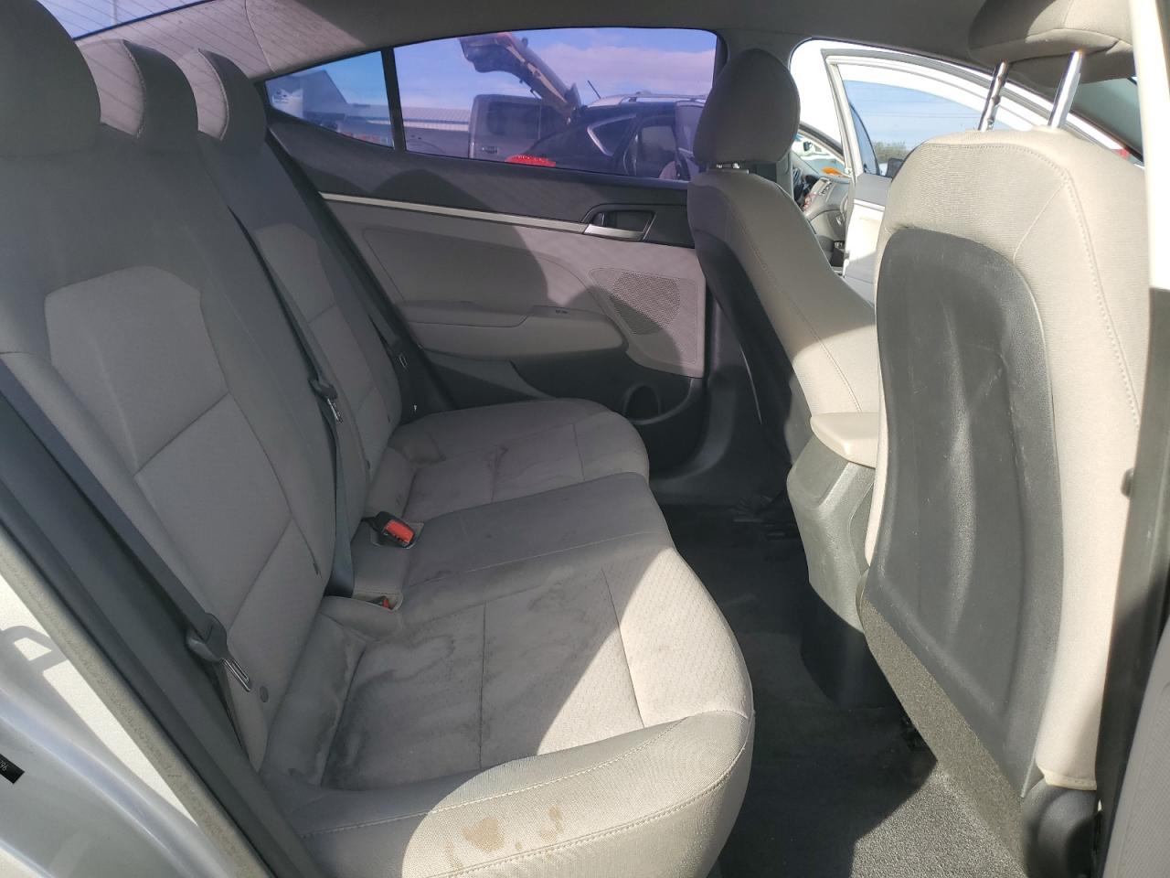 Hyundai ELANTRA Se Image 9