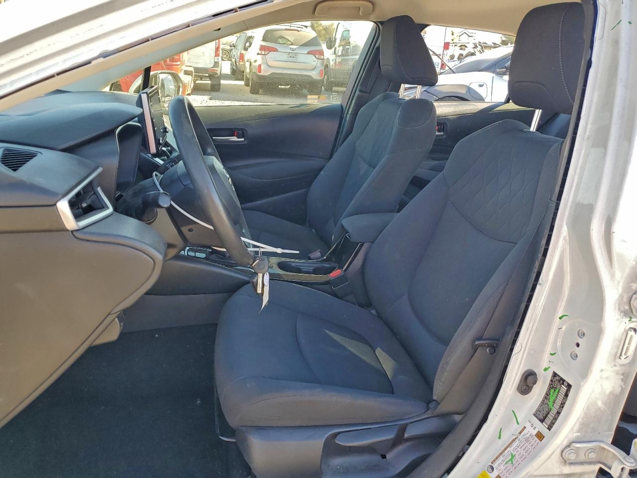 Toyota Corolla Le Image 9