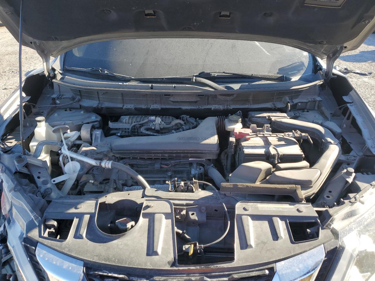 Nissan Rogue S Image 3