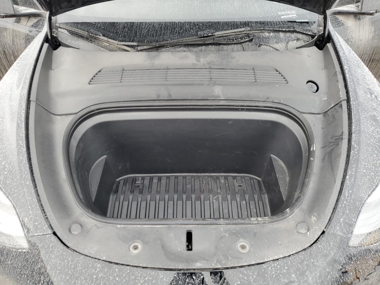 Tesla Model Y Image 4