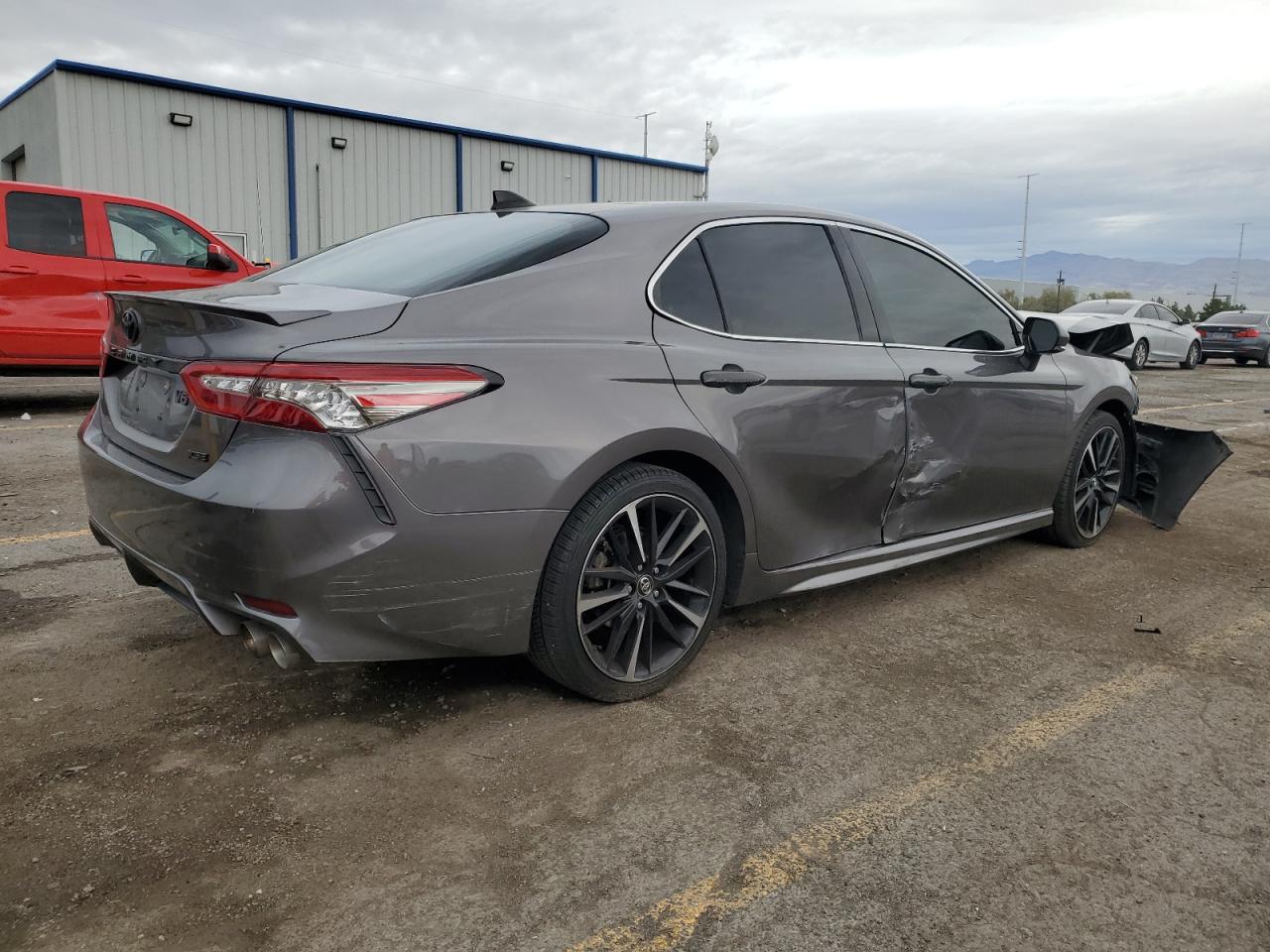 Toyota Camry Xse Image 3