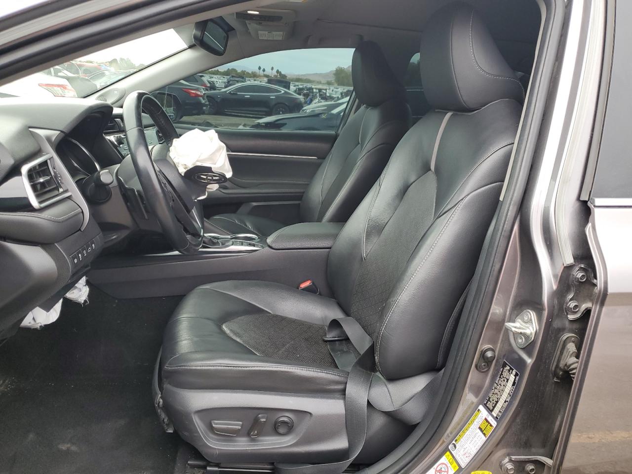 Toyota Camry Xse Image 6