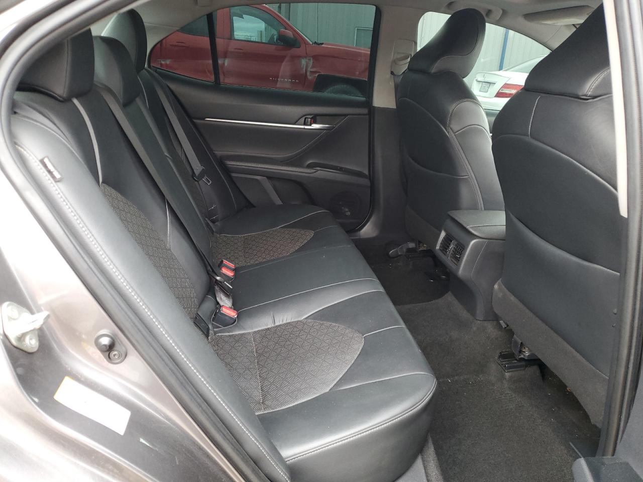 Toyota Camry Xse Image 8