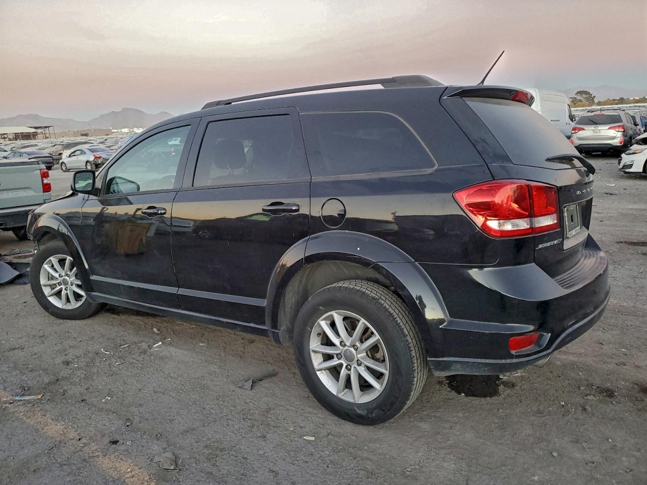 Dodge Journey Sxt Image 2