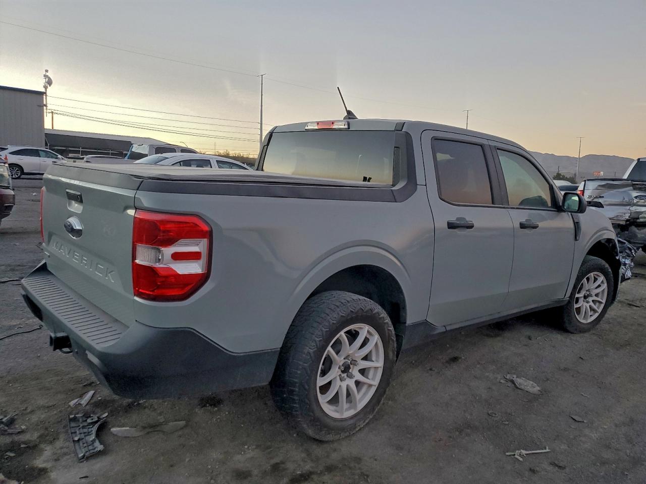 Ford Maverick Xl Image 6