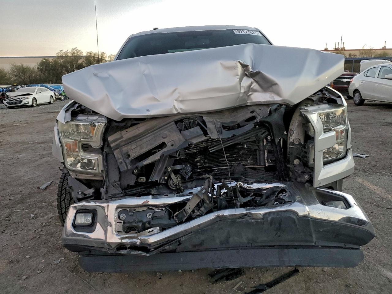 Ford F-150 Supercrew Image 5