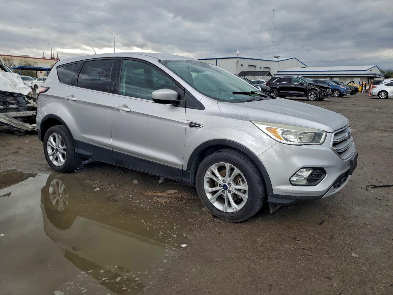 Ford Escape Se Image 8