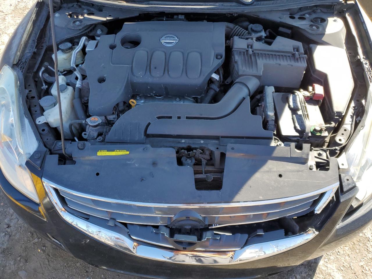 Nissan Altima Base Image 5