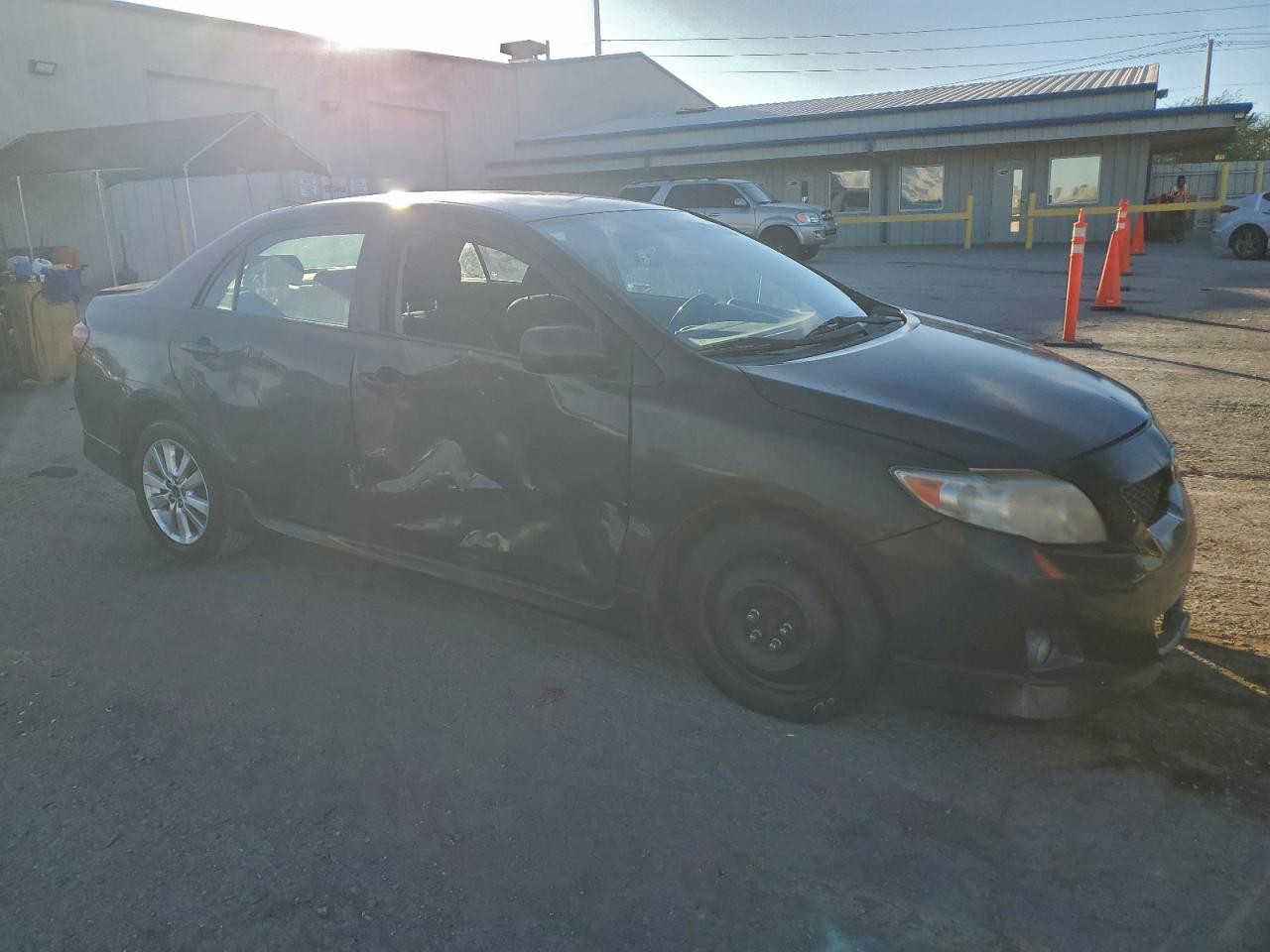 Toyota Corolla Base Image 2