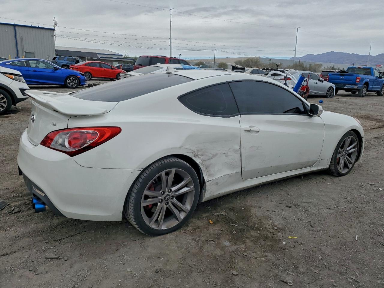 Hyundai Genesis 3.8l Image 2