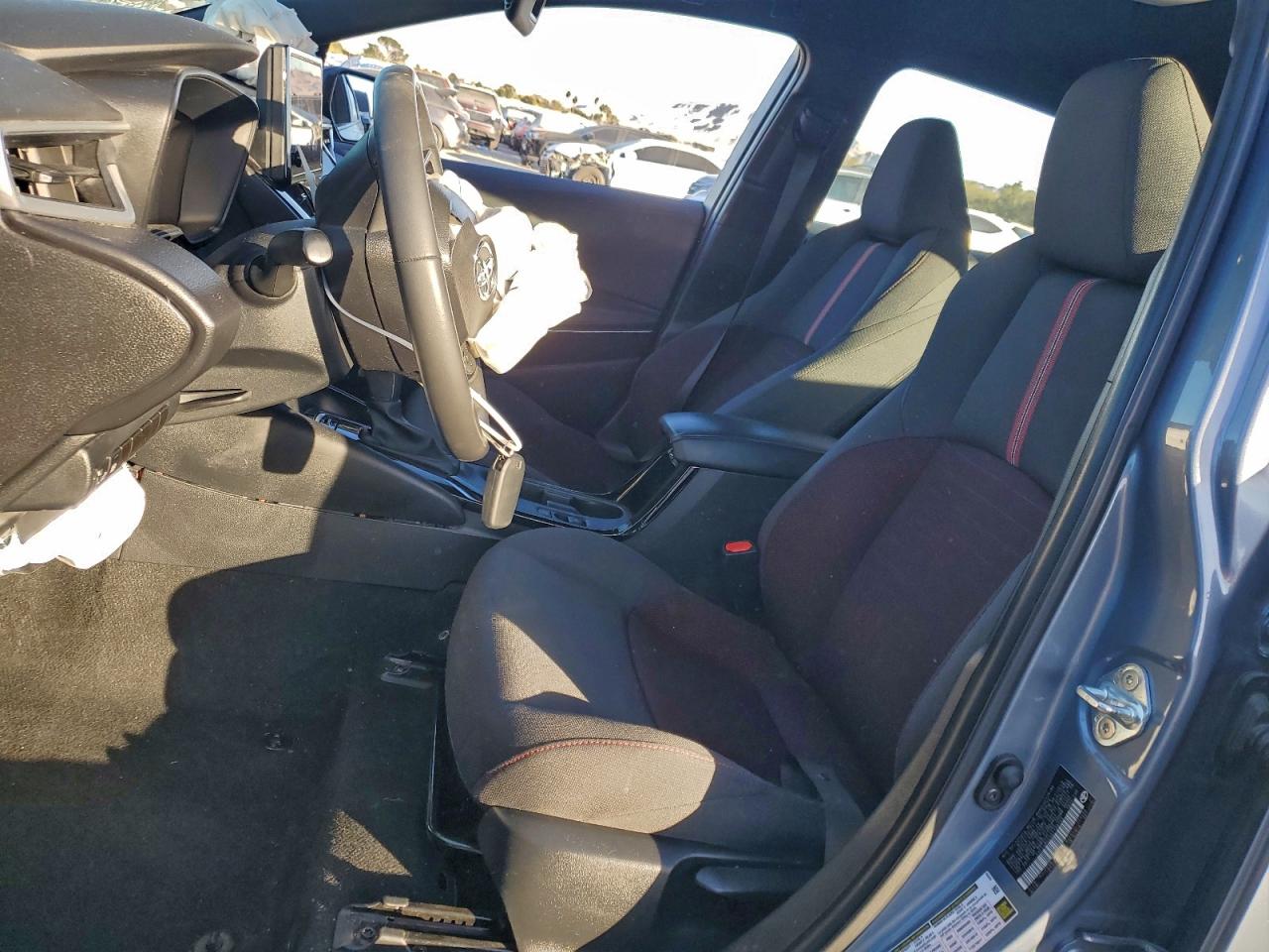 Toyota Corolla Se Image 4