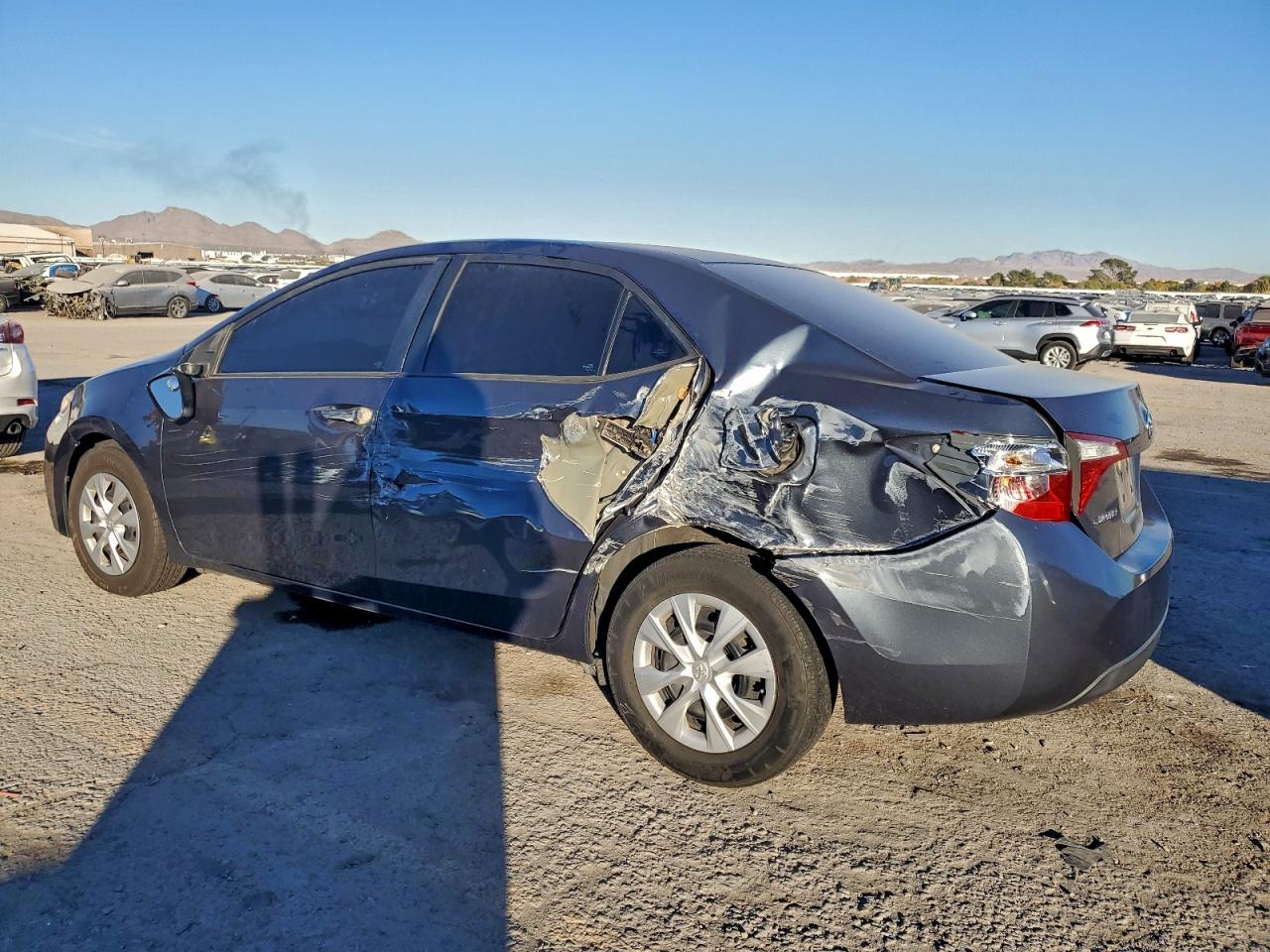 Toyota Corolla L Image 2