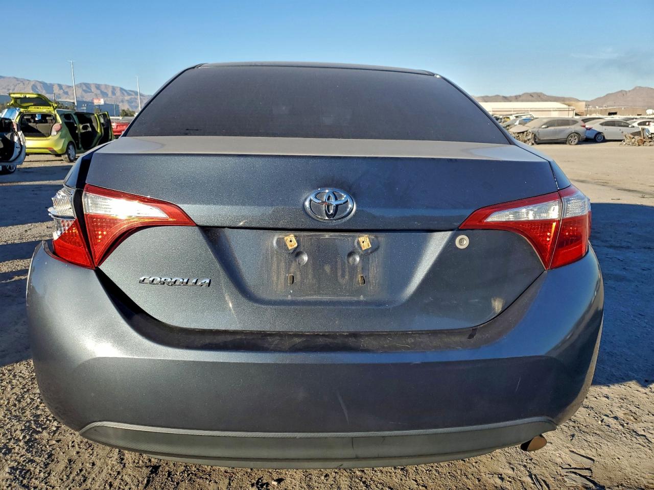 Toyota Corolla L Image 6