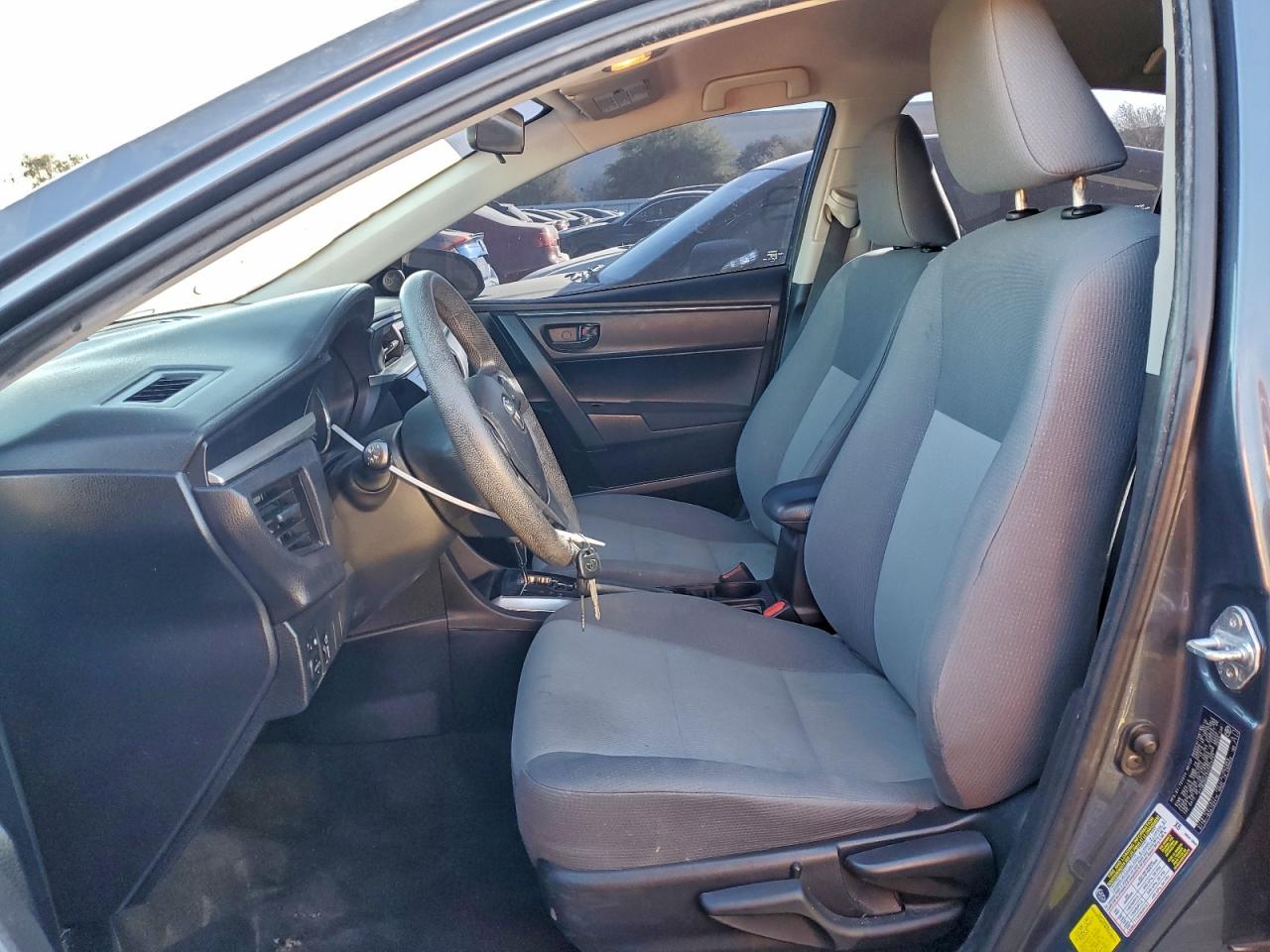 Toyota Corolla L Image 4