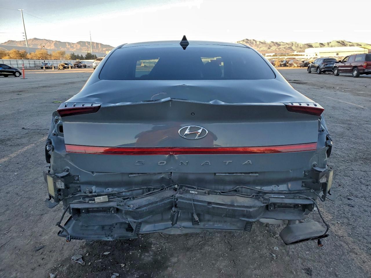 Hyundai SONATA Sel Image 12