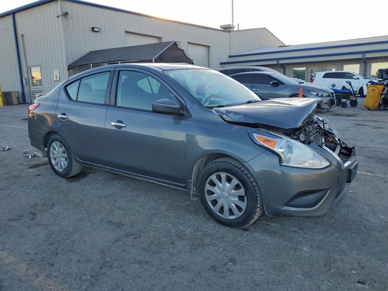 Nissan Versa S Image 2