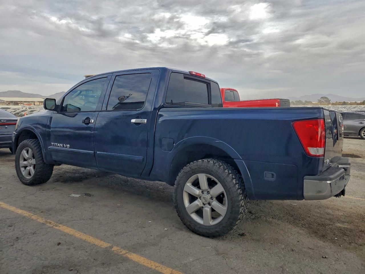 Nissan Titan Xe Image 8