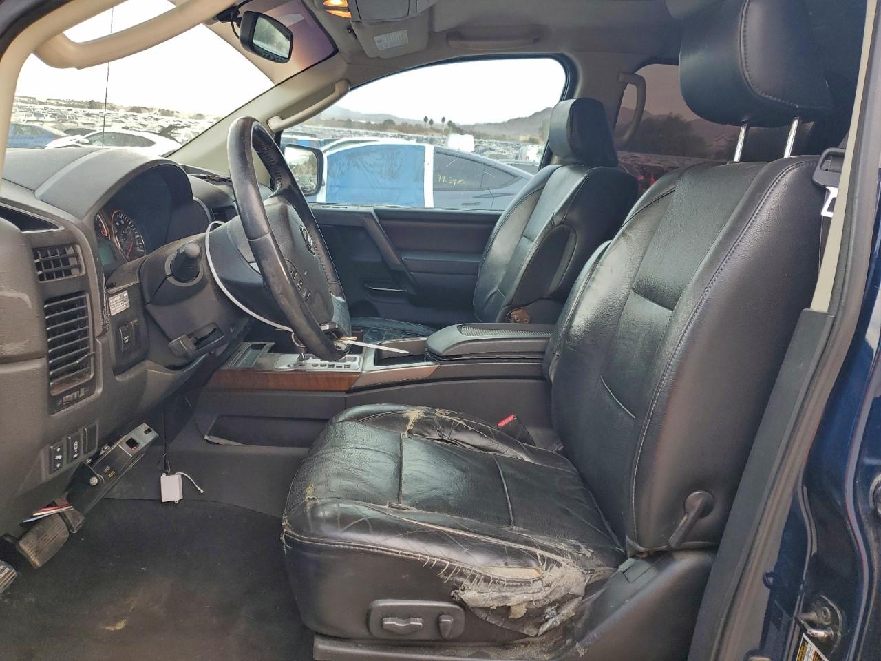 Nissan Titan Xe Image 13