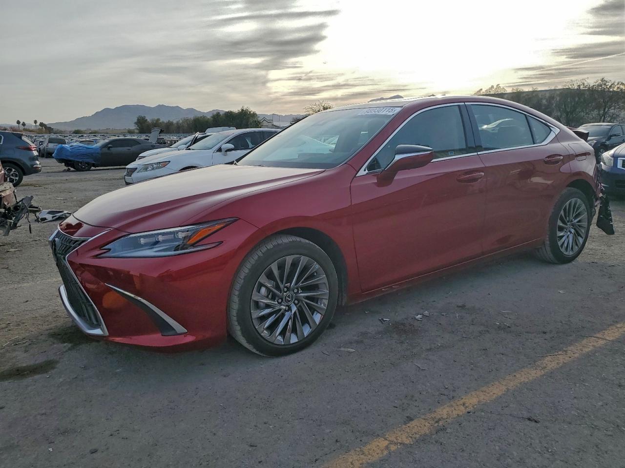 Lexus Es 300h Base Image 1