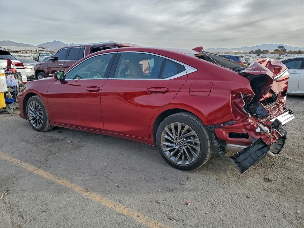 Lexus Es 300h Base Image 7